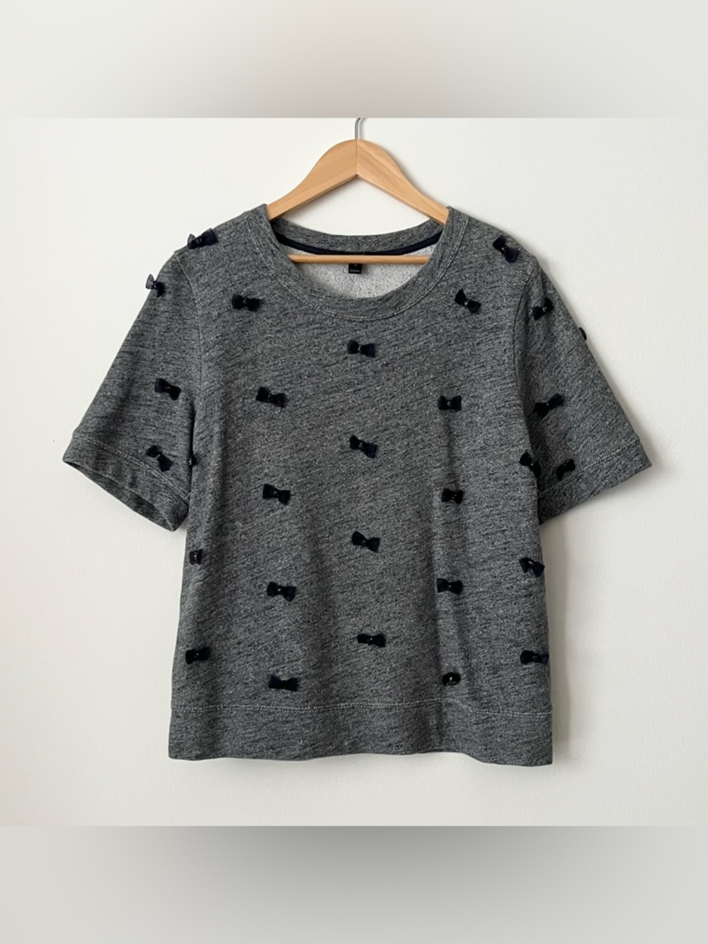 J.Crew Women's Gray Short Sleeve Sweatshirt Top Mini Bows Size M Whimsical Girly